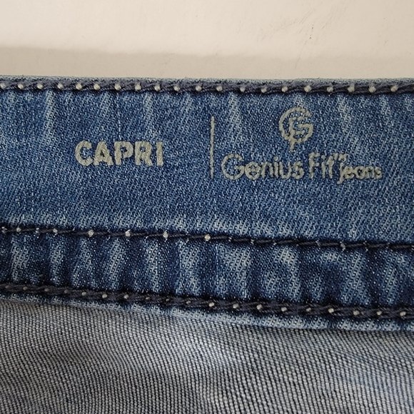 Lane Bryant Genius Fit Capri blue distressed Jean Pants Size 26 - Picture 13 of 13